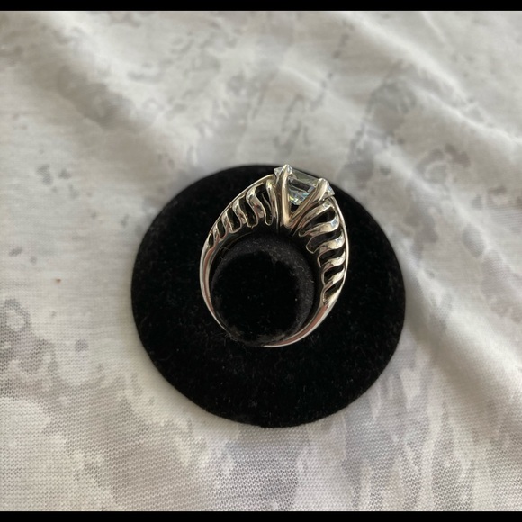 Kabana signed 925 cubic zirconia ring. Size 5 - Picture 3 of 5
